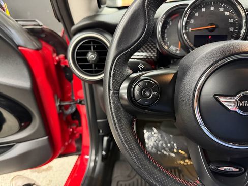 Used 2015 MINI Cooper S FWD image 19
