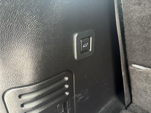 Used 2015 Ford Expedition Limited RWD image 15