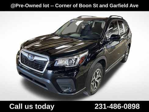 Used 2020 Subaru Forester Premium AWD/4WD image 1