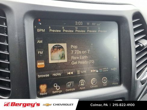 Used 2015 Jeep Cherokee Trailhawk w/ Leather Interior Group AWD/4WD image 17