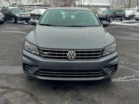 Used 2016 Volkswagen Passat 1.8T R-Line image 2