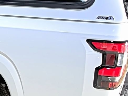 Used 2025 Nissan Frontier SV image 10