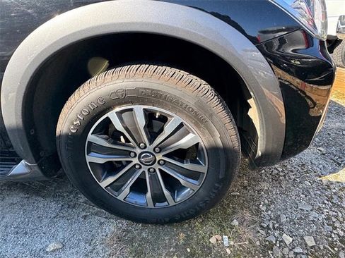 Used 2019 Nissan Armada SL w/ Premium Package image 2