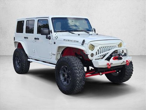 Used 2014 Jeep Wrangler Unlimited Rubicon w/ Connectivity Group image 3