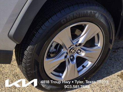 Used 2022 Toyota RAV4 XLE w/ Convenience Package FWD image 8