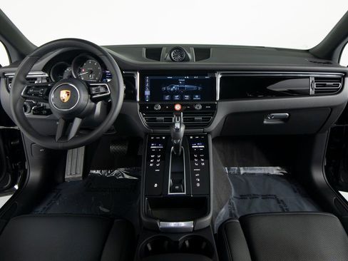 New 2026 Porsche Macan AWD/4WD image 31