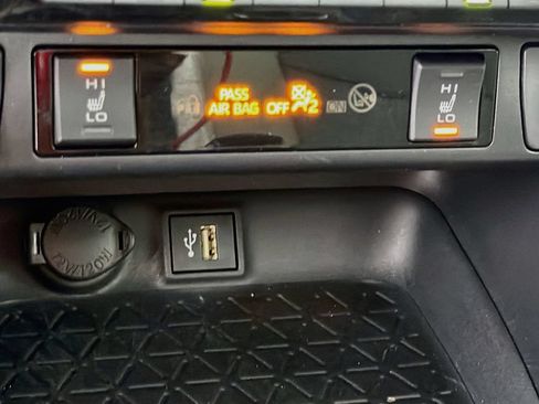 Used 2023 Toyota RAV4 XLE Premium AWD/4WD image 26