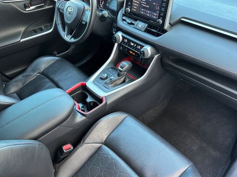 Used 2020 Toyota RAV4 TRD Off-Road w/ TRD Off-Road Weather Package AWD/4WD image 30