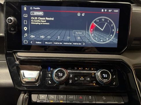 Used 2025 GMC Sierra 1500 AT4 w/ AT4 Premium Package image 9