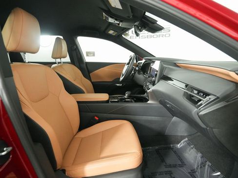 Certified 2025 Lexus RX 350 FWD w/ Accessory Package image 19