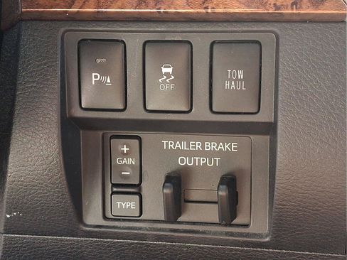 Used 2017 Toyota Tundra 1794 Edition AWD/4WD image 25