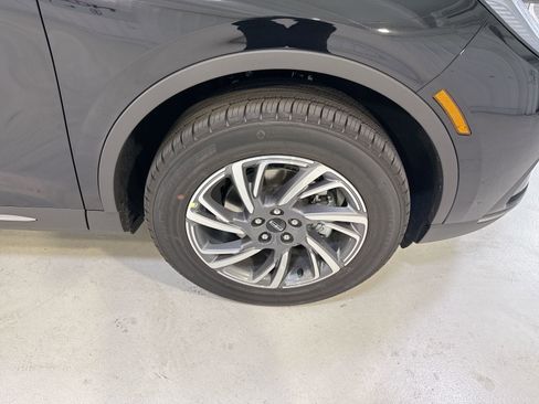 New 2026 Lincoln Corsair Premiere image 29