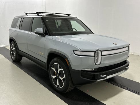 Used 2024 Rivian R1S Adventure AWD/4WD image 7