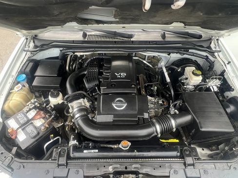 Used 2016 Nissan Frontier PRO-4X image 12