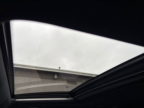 Used 2017 Mercedes-Benz E 300 E 300 image 22