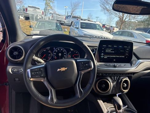 Used 2024 Chevrolet Blazer Premier w/ Enhanced Convenience Package image 9
