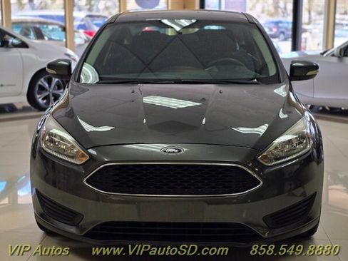 Used 2015 Ford Focus SE FWD image 8