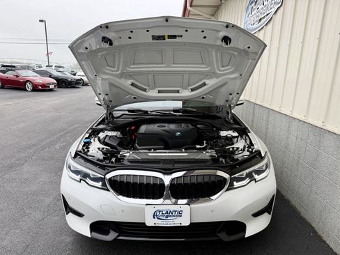 Used 2022 BMW 330i xDrive Sedan w/ Driving Assistance Package AWD/4WD image 9