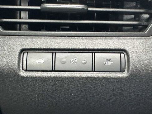 Used 2024 Nissan Altima 2.5 SV image 30