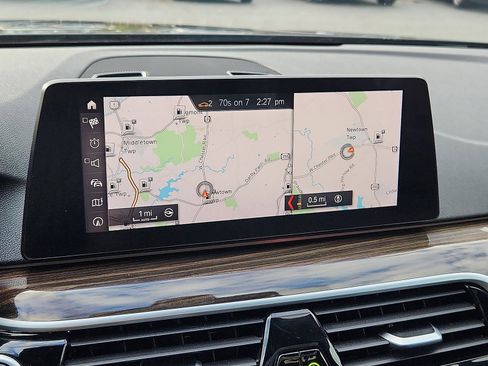 Used 2019 BMW 530i xDrive xDrive w/ Convenience Package image 14