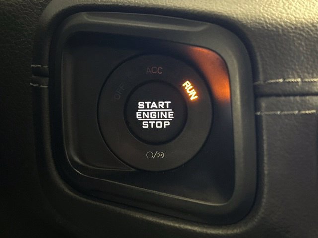 Used 2024 Jeep Wrangler Unlimited Sahara w/ Technology Group AWD/4WD image 28
