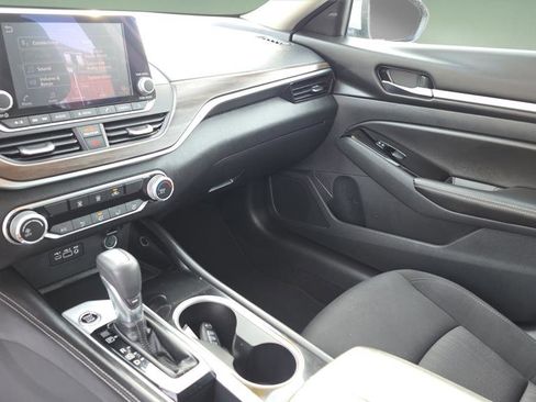 Used 2023 Nissan Altima 2.5 SV image 22
