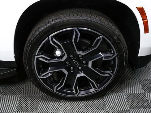 New 2026 Chevrolet Suburban RST image 34