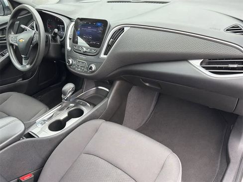 Used 2023 Chevrolet Malibu LT image 13