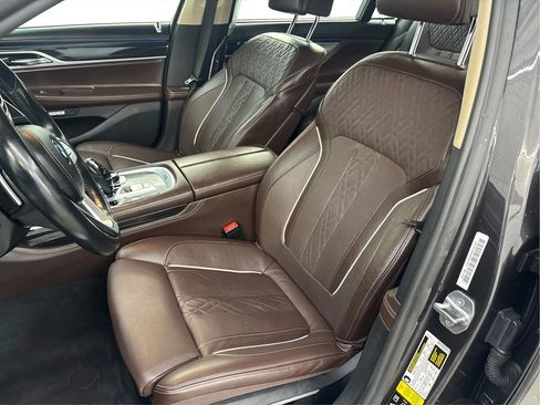Used 2017 BMW 750i xDrive image 13