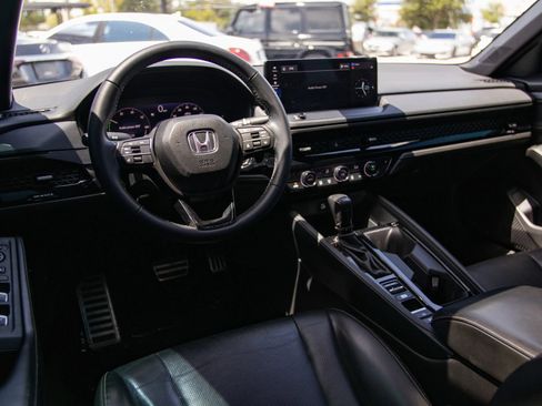 Used 2023 Honda Accord Sport image 15