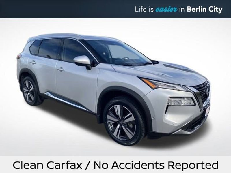 Certified 2023 Nissan Rogue SL w/ SL Premium Package image 1