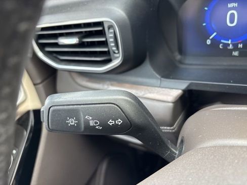 Used 2022 Ford Explorer Platinum w/ Equipment Group 601A AWD/4WD image 25