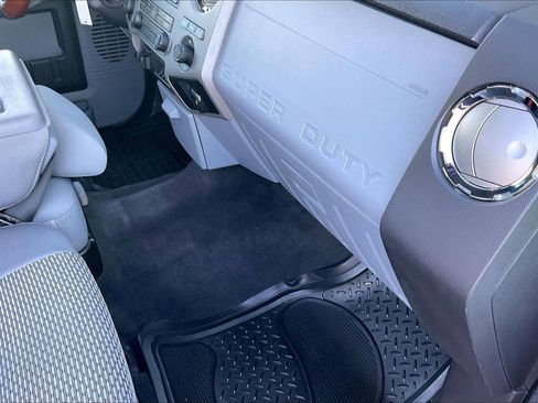 Used 2012 Ford F350 XLT w/ XLT Premium Pkg image 18