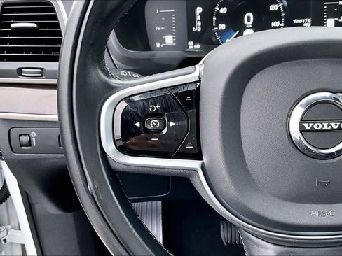 Used 2019 Volvo XC90 T5 Momentum image 22