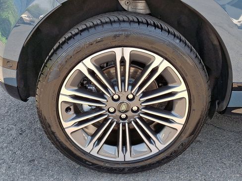 Certified 2025 Land Rover Range Rover Evoque Dynamic SE image 11