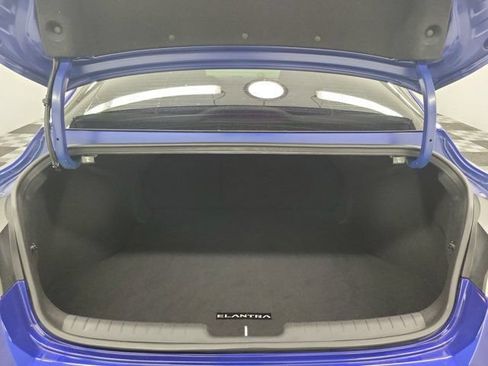 Used 2024 Hyundai Elantra SEL FWD image 8