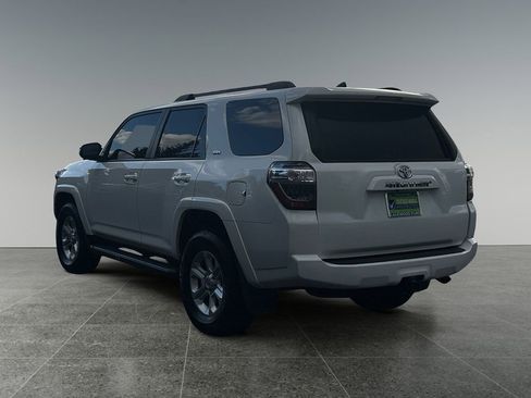 Used 2021 Toyota 4Runner SR5 image 5