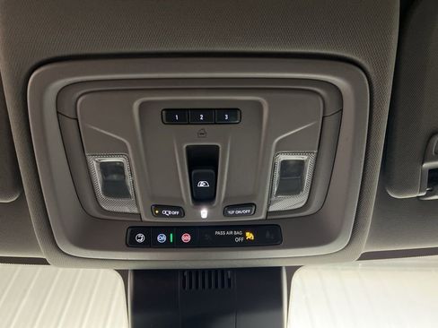 Used 2023 GMC Sierra 1500 Elevation image 19