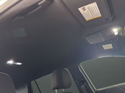 Used 2025 Chevrolet Equinox LT image 27