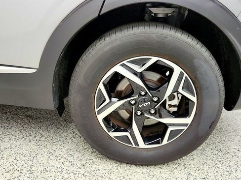 Used 2025 Kia Sportage LX FWD image 9