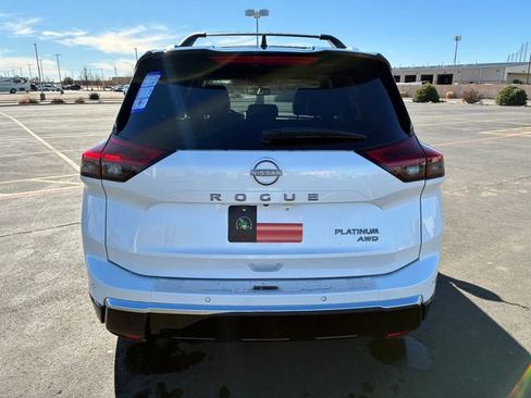 New 2026 Nissan Rogue Platinum image 5
