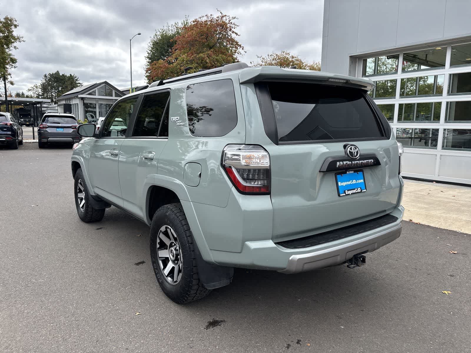 Used 2022 Toyota 4Runner TRD Off-Road AWD/4WD image 3