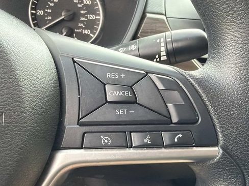 Used 2024 Nissan Altima 2.5 SV FWD image 24