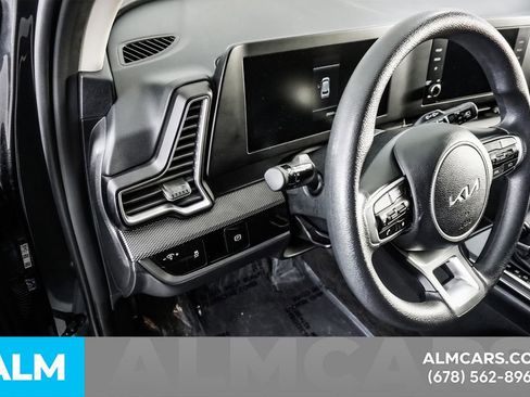 Used 2025 Kia Sportage LX FWD image 30
