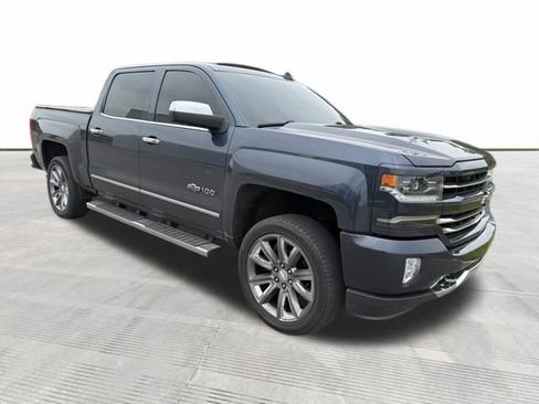 Used 2018 Chevrolet Silverado 1500 LTZ Z71 w/ Centennial Edition AWD/4WD image 4