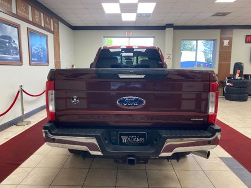 Used 2017 Ford F250 Lariat w/ Chrome Package RWD image 3