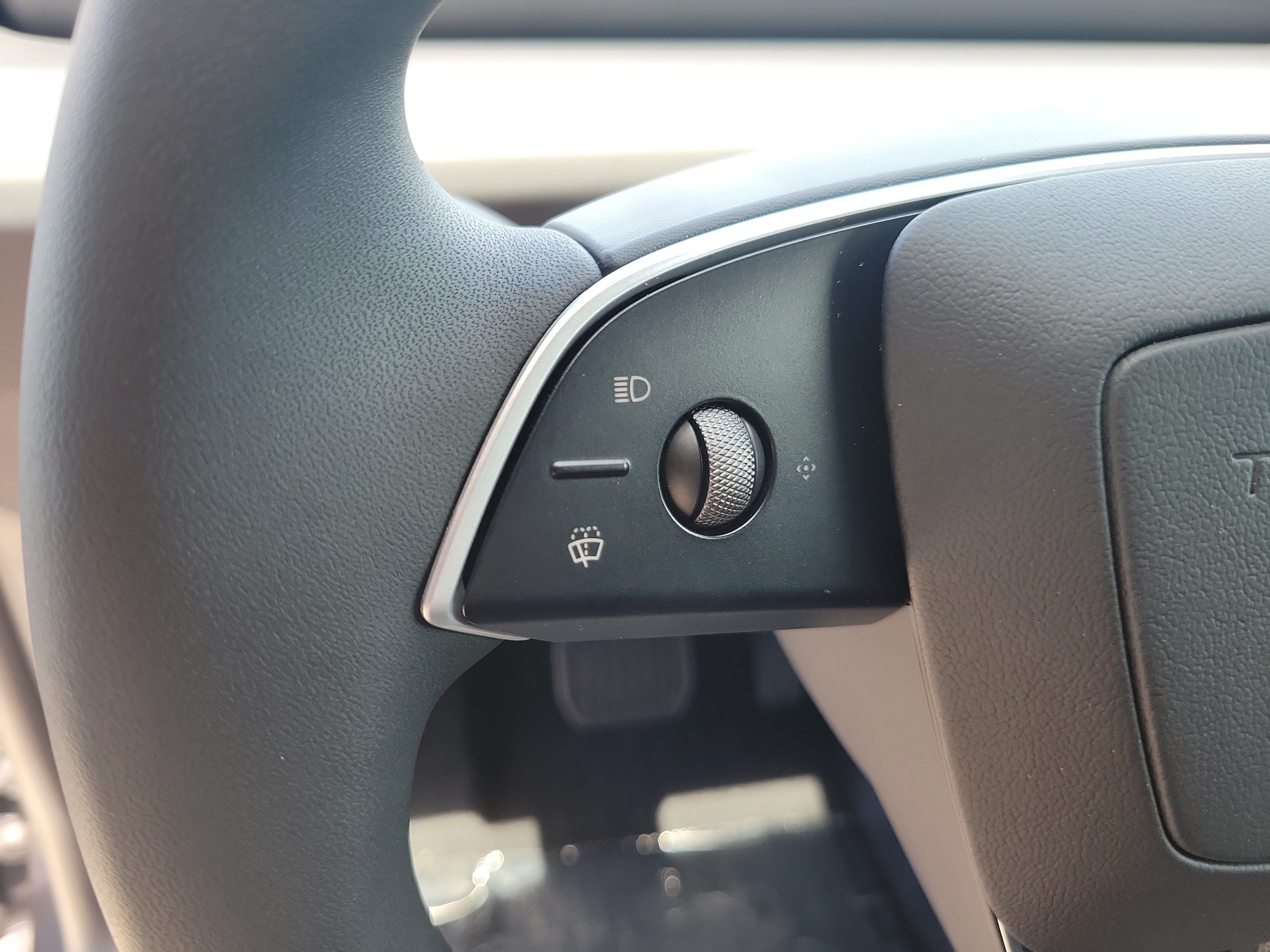 Used 2026 Tesla Model Y 2WD image 27