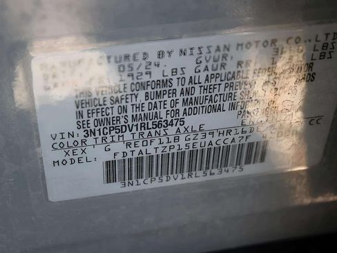 Used 2024 Nissan Kicks SR w/ SR Premium Package FWD image 18
