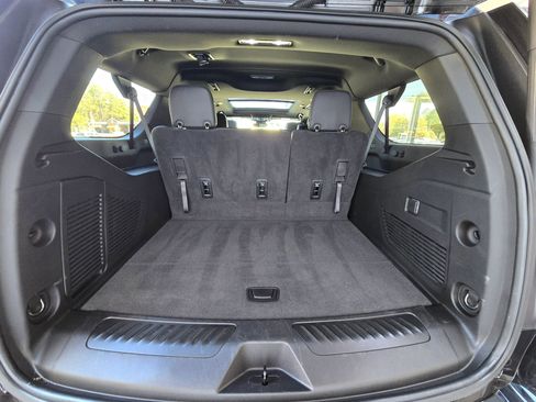Used 2023 GMC Yukon XL SLT AWD/4WD image 17