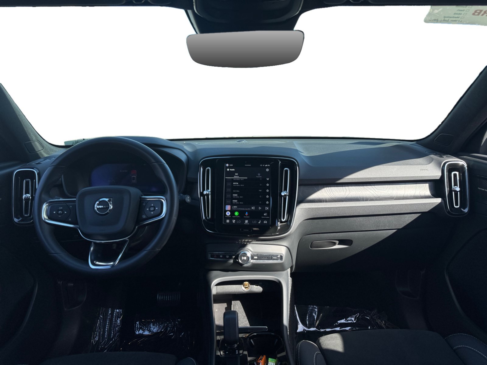 Used 2023 Volvo XC40 Recharge Ultimate w/ Protection Package Premier AWD/4WD image 10